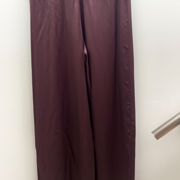 Satin wide leg brown high rise pleated darted elegant pants - Picture 3 of 5
